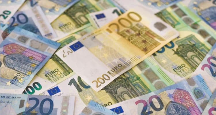 Euro Güçleniyor: ECB Faiz İndirimi Beklentisi Azaldı